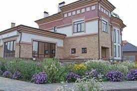 MONTESSORI SCHOOL – дошкільний заклад всередині та ззовні