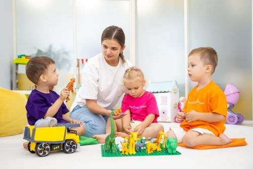 Active Child School – игровая площадка и интерьер садика