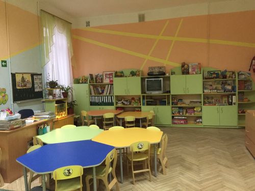 Детский сад №204 – главный вход и вид внутри